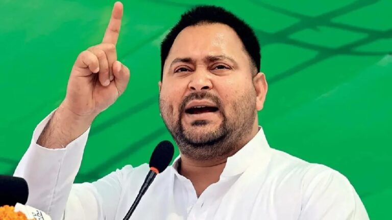 तेजस्वी यादव ने बिहार सरकार पर बरसते हुए कहा 20 साल में गरीबी, बेरोजगारी और पलायन नहीं रुका, बिजली फ्री, पेंशन और मदद की बात दोहराई
