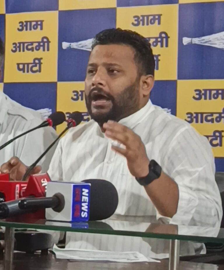 दिल्ली में ऑटो चालकों के लिए भाजपा सरकार पर हमला – कुलदीप कुमार