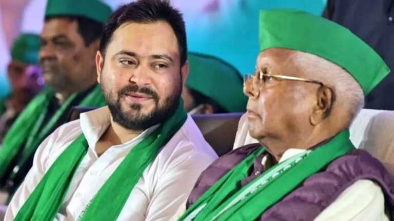 दिल्ली में लालू-तेजस्वी की सियासी दस्तक INDIA गठबंधन की सीटों पर सहमति की कोशिश, 14 नवंबर से बेरोजगारी खत्म करने का दावा