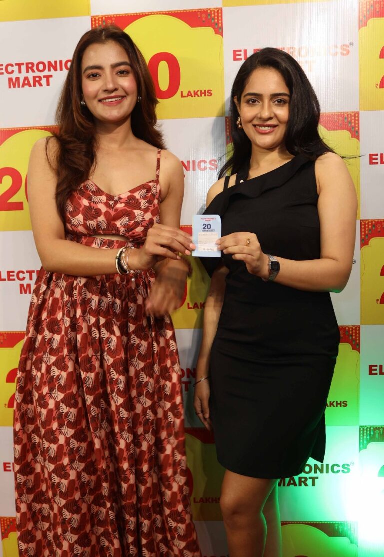 इलेक्ट्रॉनिक्स मार्ट ने मनाया दशहरा उत्सव विजेता को मिला 20 लाख रुपये का बंपर इनाम – महिमा सिंह