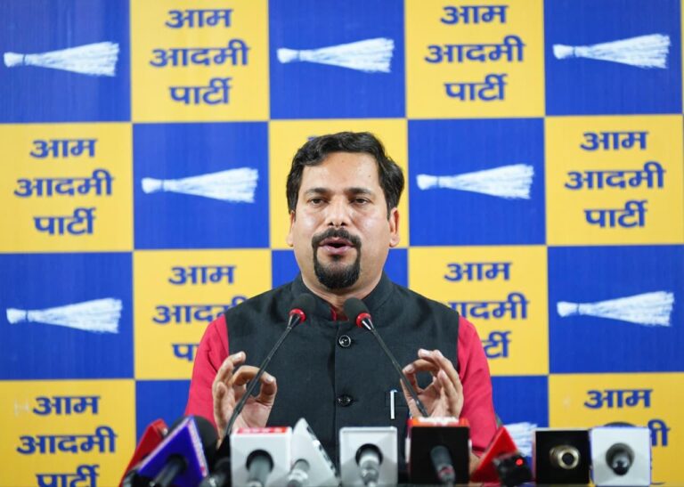 भाजपा सरकार का क्लाउड सीडिंग ट्रायल संदिग्ध, जनता से छिपाई गई सच्चाई – संजीव झा
