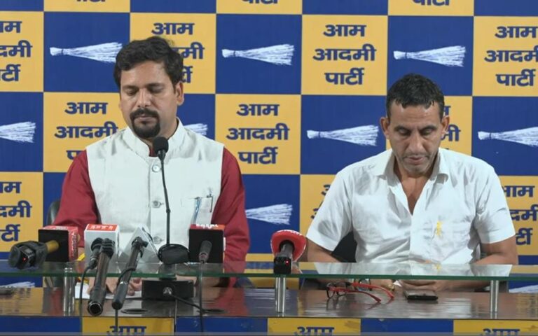 दिल्ली में कृत्रिम वर्षा का फर्जीवाड़ा भाजपा की लुटेरी सरकार ने 3.50 करोड़ रुपये बर्बाद किए – संजीव झा