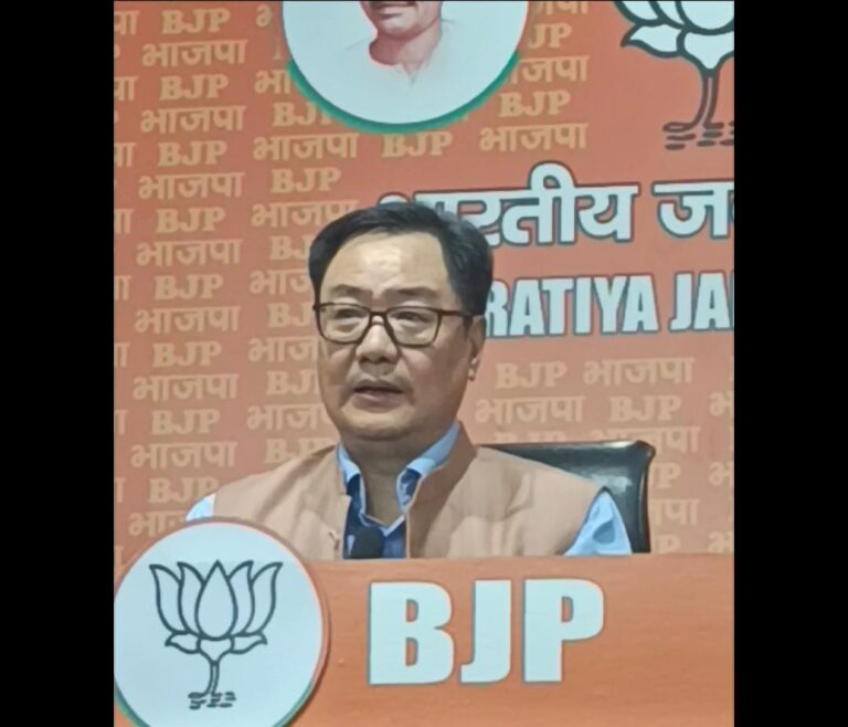 किरन रिजिजू का कांग्रेस पर हमला – सेवा हमारी नीति है, झूठ कांग्रेस की राजनीति