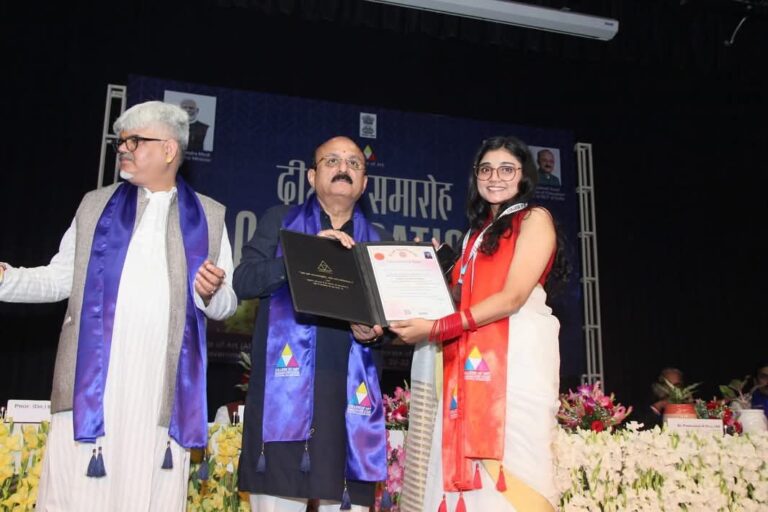 कला की उड़ान, क्रिएटिव भारत की पहचान-शिक्षा मंत्री आशीष सूद ने कॉलेज ऑफ आर्ट्स के दीक्षांत समारोह में भरी नई ऊर्जा