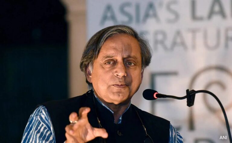 शशि थरूर ने रामनाथ गोयनका लेक्चर में पीएम मोदी की तारीफ की, आर्थिक दृष्टि और सांस्कृतिक मिशन का संयुक्त संदेश
