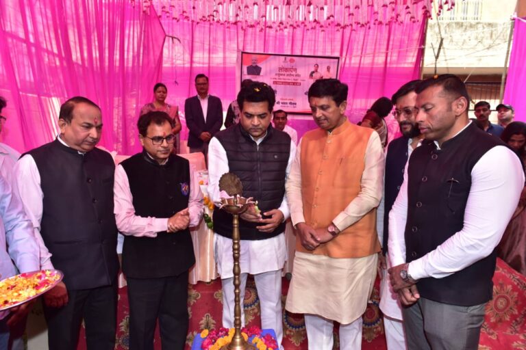 दिल्ली में स्वास्थ्य सेवाओं की नई उड़ान कपिल मिश्रा ने शाहदरा में नए आरोग्य मंदिर का किया उद्घाटन