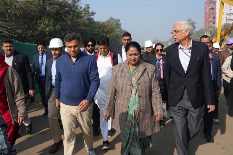 सुनहरी नाले की सफाई से लेकर बारापुला कॉरिडोर तक, दिल्ली को मिल रही नई रफ्तार – रेखा गुप्ता