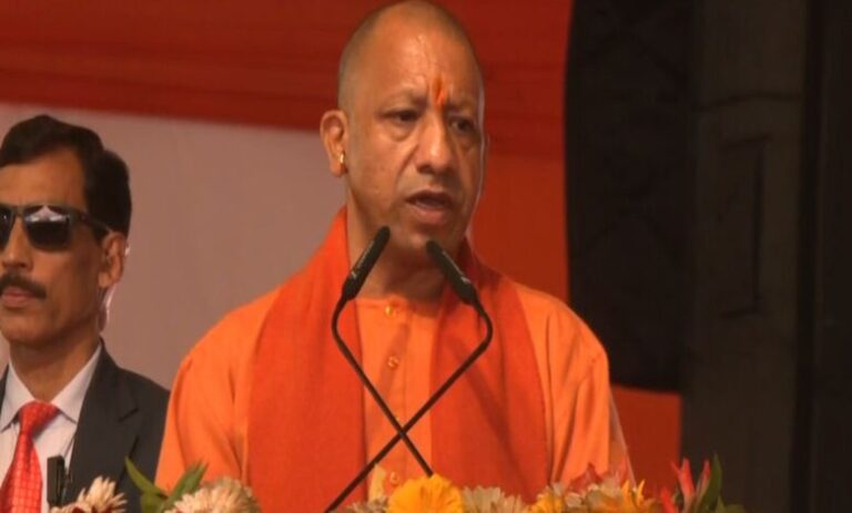 योगी आदित्यनाथ ने VB-G RAM G एक्ट की खूबियाँ गिनाईं, ग्रामीण अर्थव्यवस्था सशक्त बनाने का दावा
