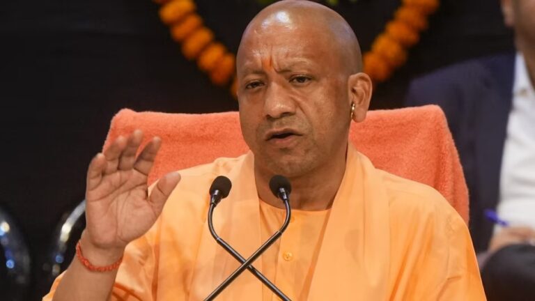 राष्ट्रीय युवा दिवस पर सीएम योगी का आह्वान, नशे के कारोबार को करें क्रैश, राष्ट्र निर्माण में बनें भागीदार