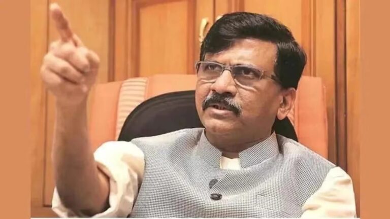 आचार संहिता में भी घर-घर प्रचार और पैसा बांटने की छूट? संजय राउत का चुनाव आयोग पर गंभीर आरोप