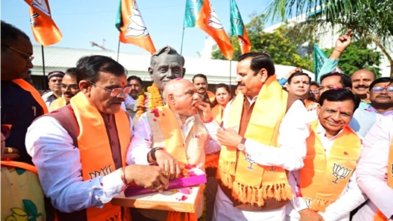 महाराष्ट्र निगम चुनाव ने खोली सियासी तस्वीर, BJP की रणनीति हिट, ठाकरे युग का अंत!