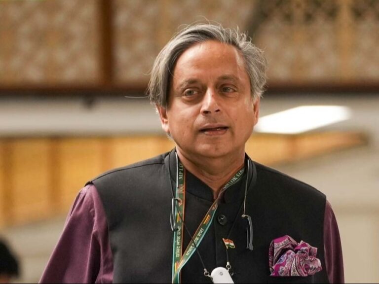 “मजबूरी में खरगे को दिया वोट, दिल में थे शशि थरूर! पूर्व केंद्रीय मंत्री शकील अहमद ने कांग्रेस की पोल खोली