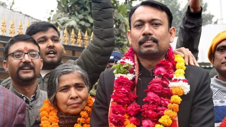BJP तो ईस्ट इंडिया कंपनी निलंबित PCS अलंकार अग्निहोत्री का सरकार पर सीधा और तीखा हमला