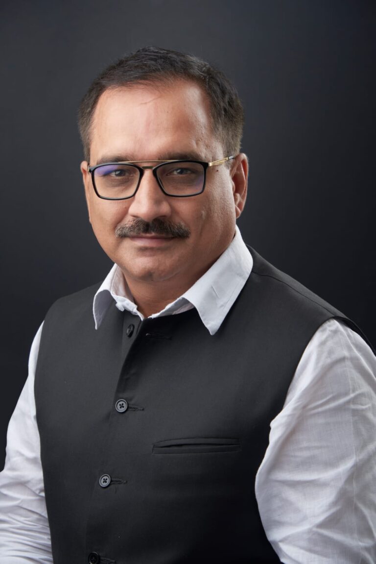 8931 दिनों की जनसेवा यात्रा नरेन्द्र मोदी के कामकाज को वीरेन्द्र सचदेवा ने बताया देश के लिए प्रेरणा