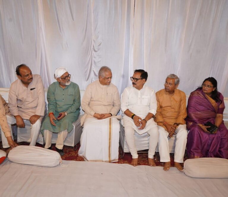 वीरेन्द्र सचदेवा के पिता के निधन पर नेताओं ने जताया शोक, राजनाथ सिंह ने घर पहुंचकर दी श्रद्धांजलि