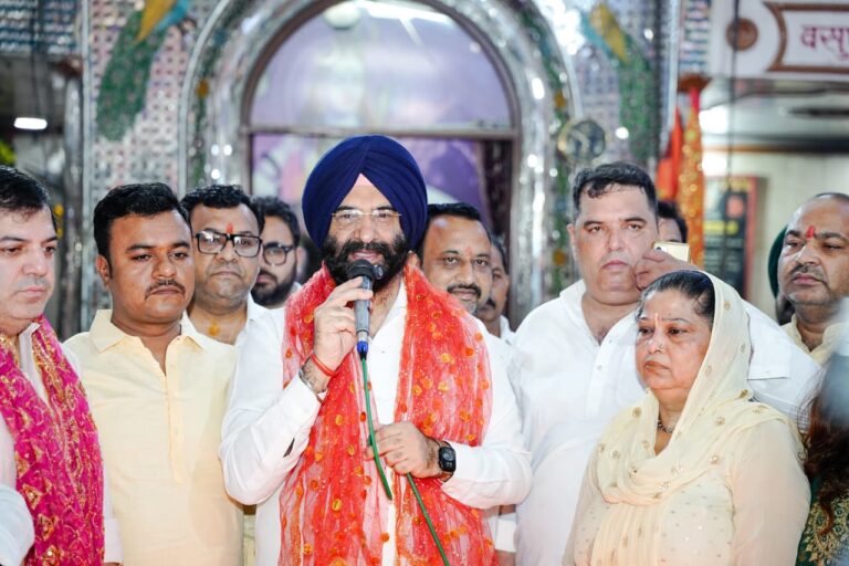 माननीय मंत्री श्री मनजिंदर सिंह सिरसा ने माननीय प्रधानमंत्री श्री नरेंद्र मोदी के भारत के सबसे लंबे समय तक सेवा देने वाले निर्वाचित प्रधानमंत्री बनने के ऐतिहासिक अवसर पर उनके उत्तम स्वास्थ्य एवं दीर्घायु जीवन के लिए पूजा अर्चना की