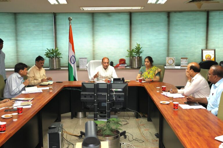 दिल्ली में नियम तोड़ने वाले स्पा सेंटरों पर होगी सख्त कार्रवाई, महापौर प्रवेश वाही ने अधिकारियों को दिए बड़े निर्देश