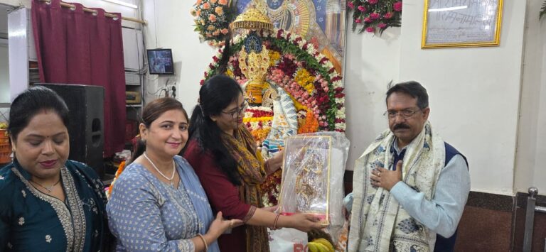 गुप्त नवरात्र की नवमी पर सनातन धर्म मंदिर में भव्य श्री श्याम संकीर्तन, माता रानी और खाटू श्याम के जयकारों से गूंजा मंदिर परिसर