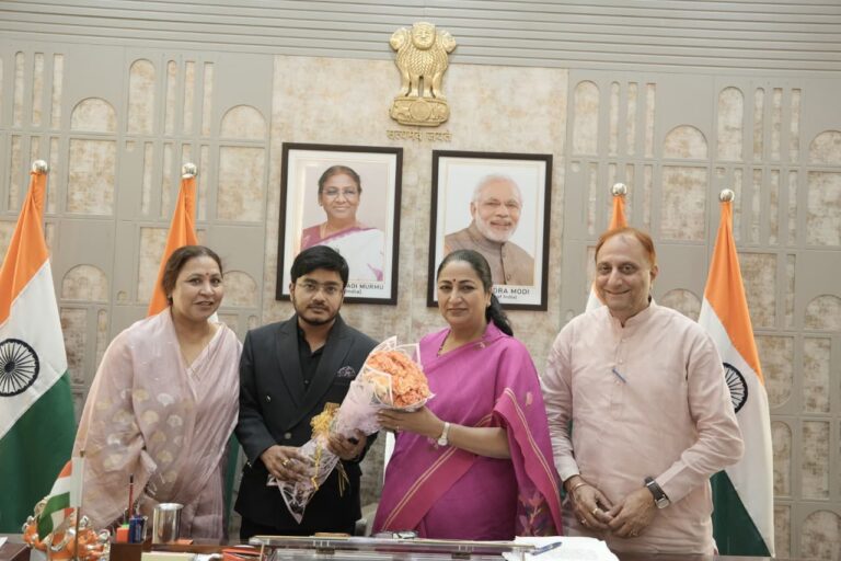 स्थायी समिति की नई अध्यक्ष सत्या शर्मा ने मुख्यमंत्री रेखा गुप्ता से की मुलाकात, दिल्ली को स्वच्छ, स्वस्थ और बेहतर बनाने के लिए पाँच बड़े संकल्पों का रखा विजन