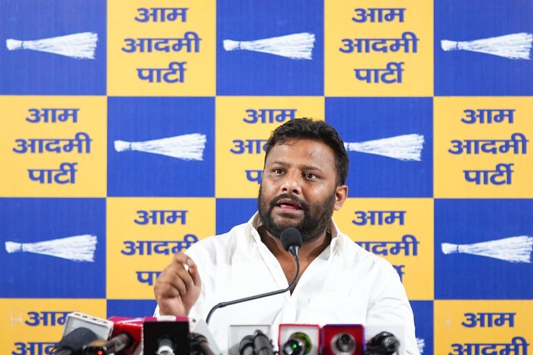दिल्ली की बिगड़ती कानून-व्यवस्था को लेकर कुलदीप कुमार ने उठाई आवाज