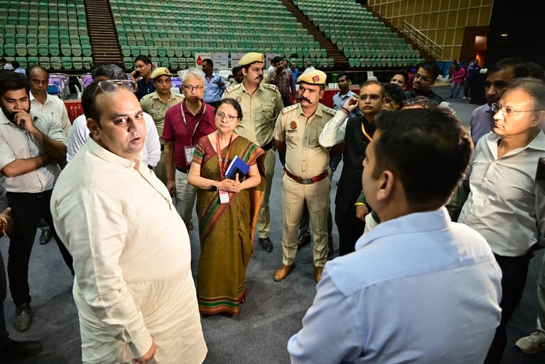 दिल्ली में 17 सितंबर को होगा मेगा ब्लड डोनेशन कैंप, स्वास्थ्य मंत्री डॉ. पंकज कुमार सिंह ने तैयारियों का लिया जायजा